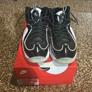 Air penny ll size 9 men’s 10.5 woman’s